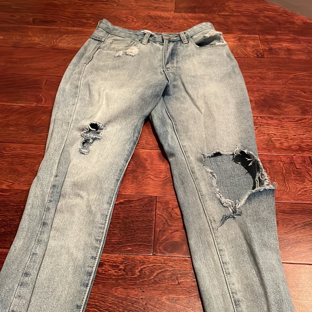 Superdown Ripped Jeans - Picture 2 of 4